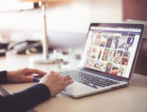 ¿Se puede despedir a un trabajador por usar las redes sociales en horario laboral?