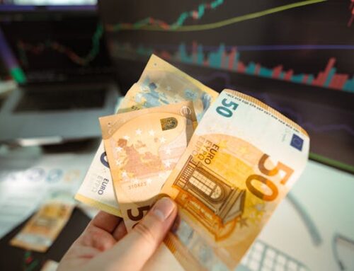 Hacienda aclara que añadir a un hijo como cotitular en una cuenta no implica una donación automática